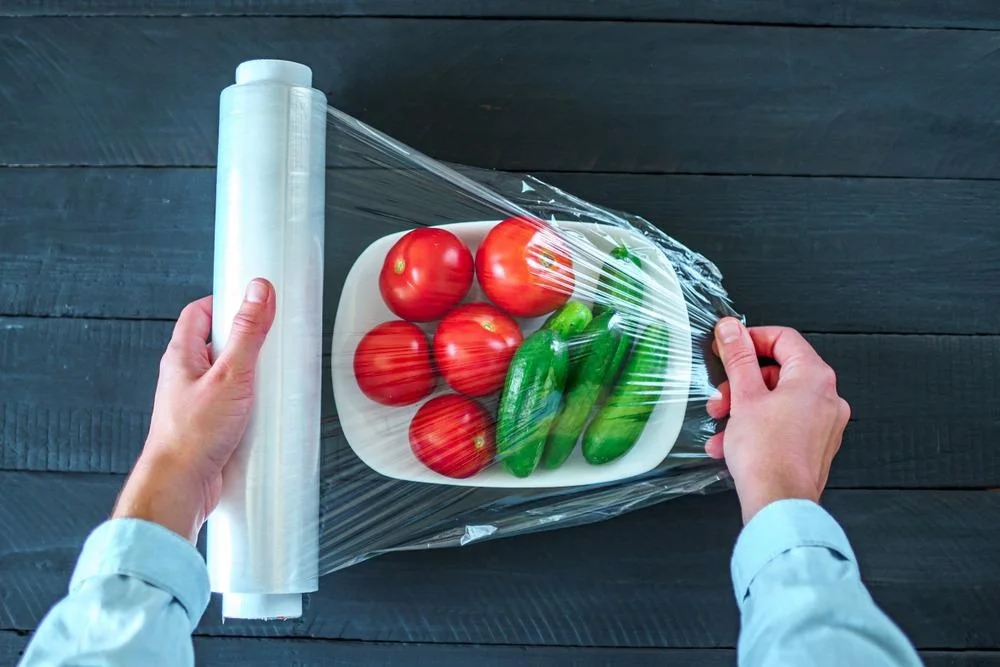 Compostable food packaging containers and bags